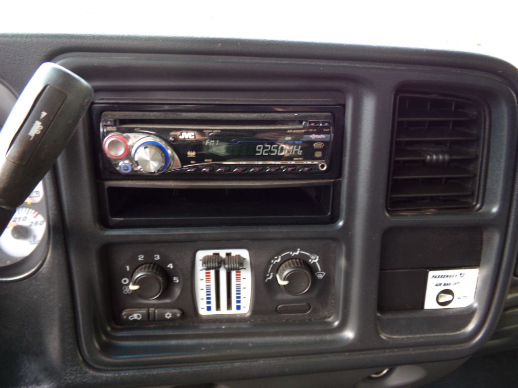 2003 Chevrolet Silverado 1500 Image 10