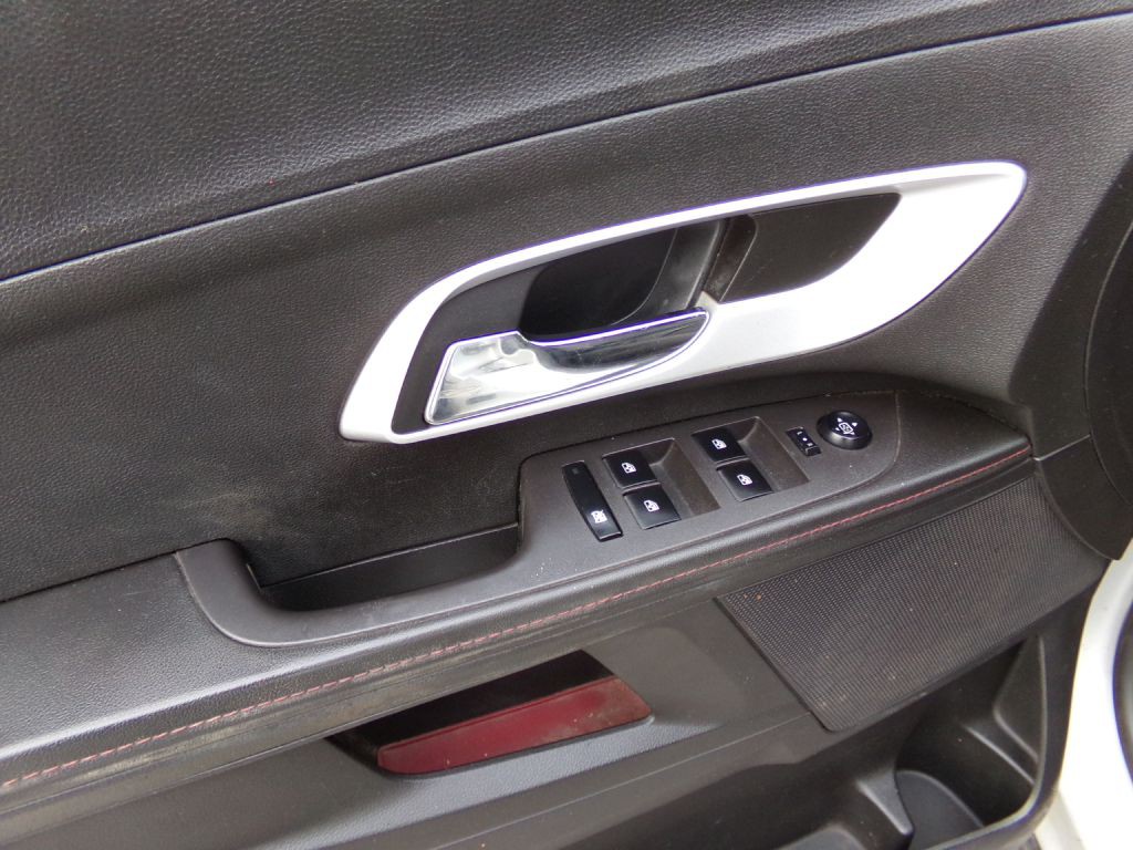 2010 Chevrolet Equinox Image 18