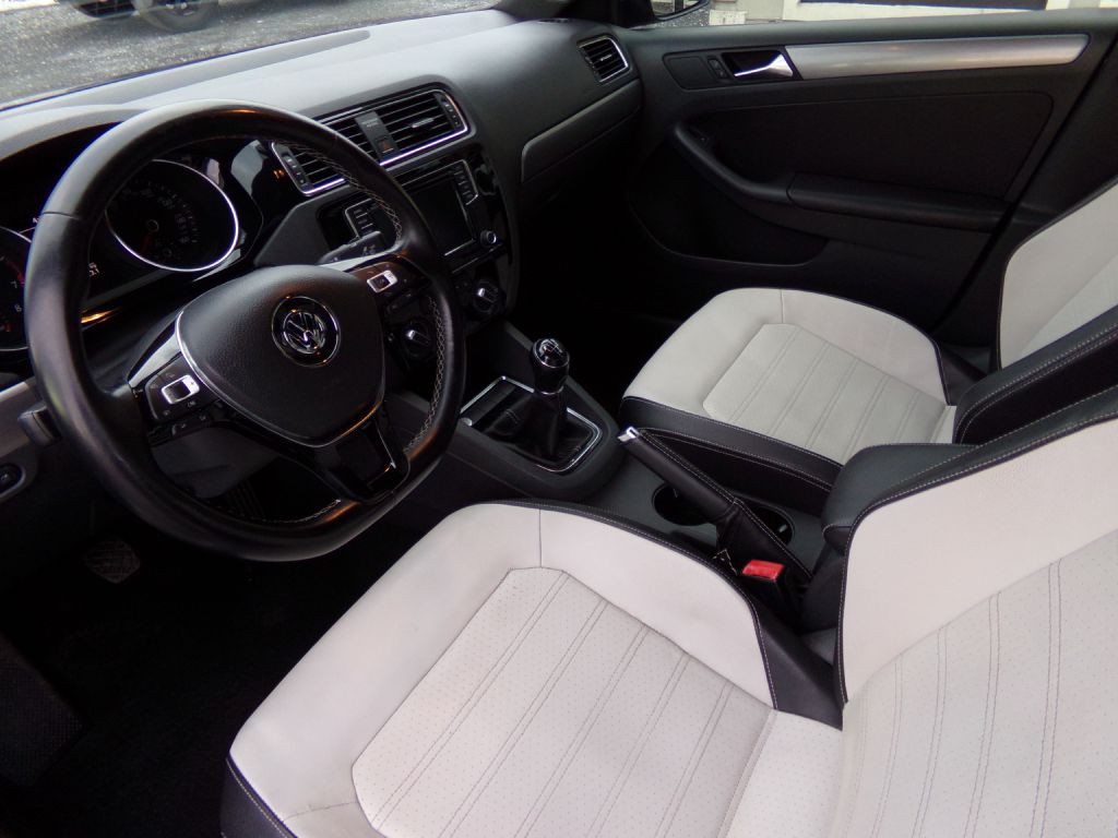 2016 Volkswagen Jetta Image 5