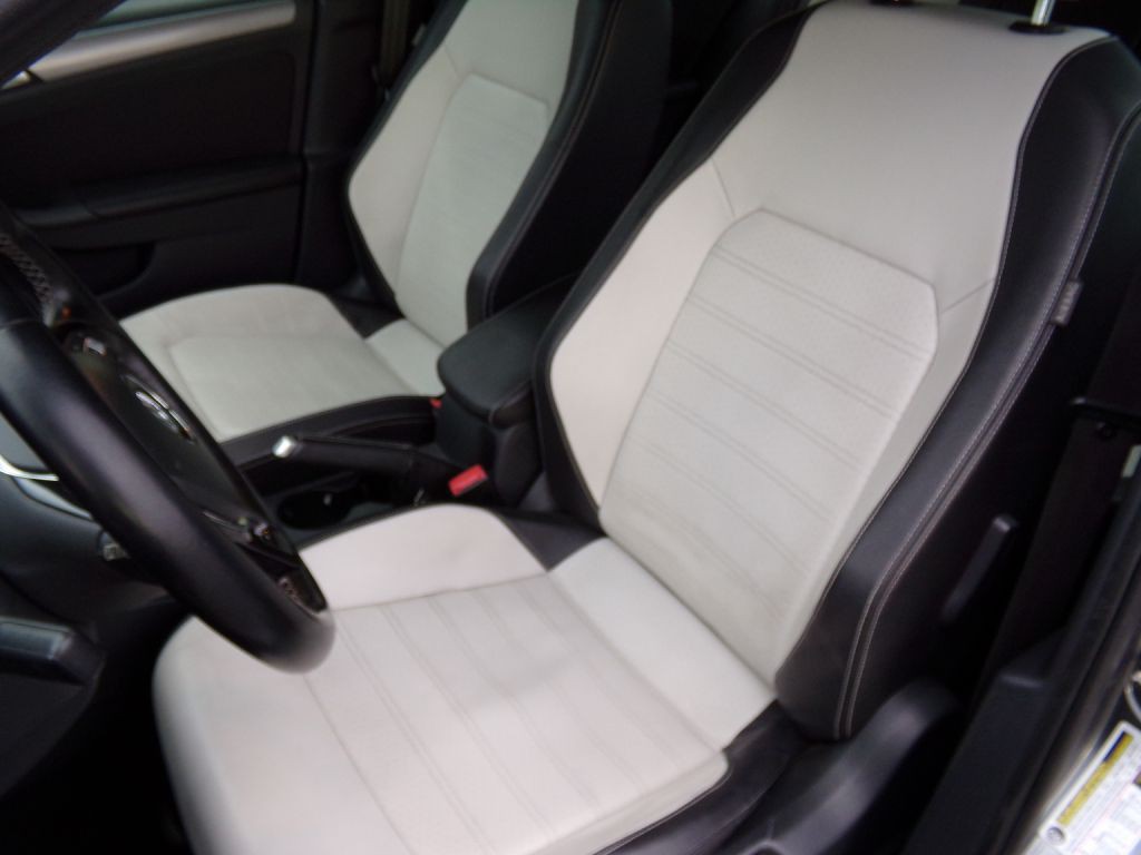 2016 Volkswagen Jetta Image 16