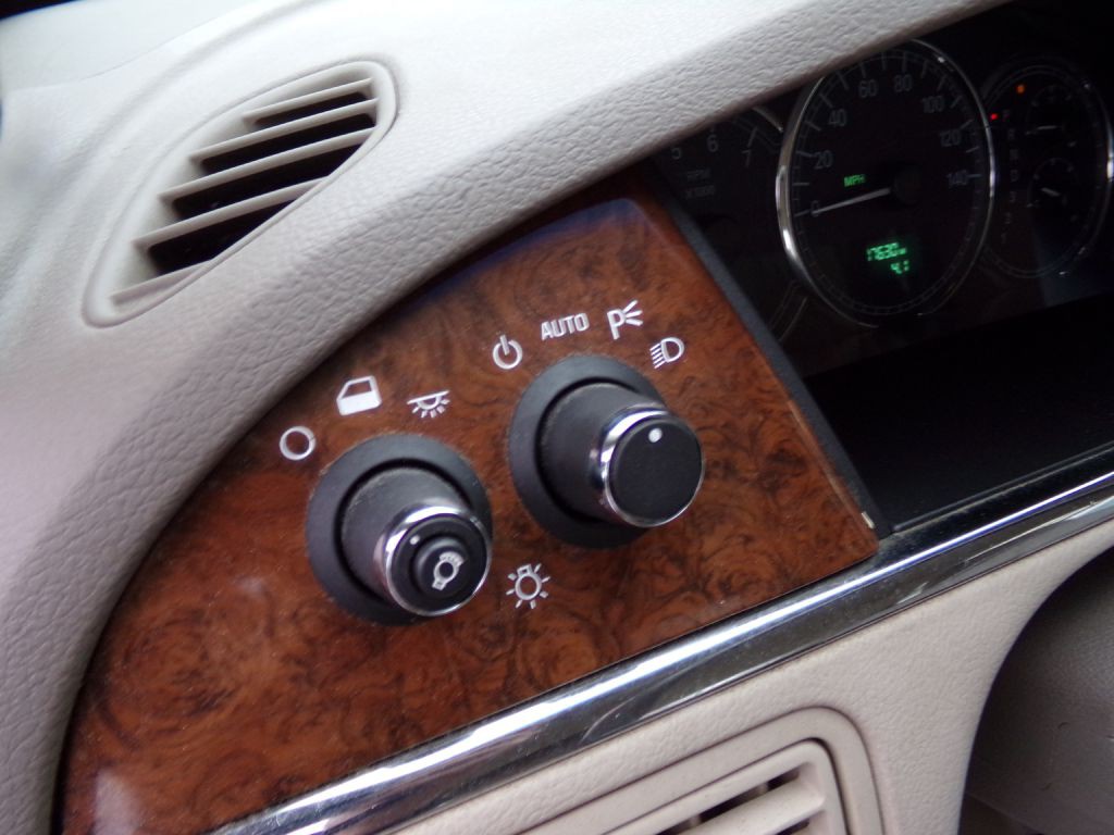 2006 Buick Lacrosse Image 10