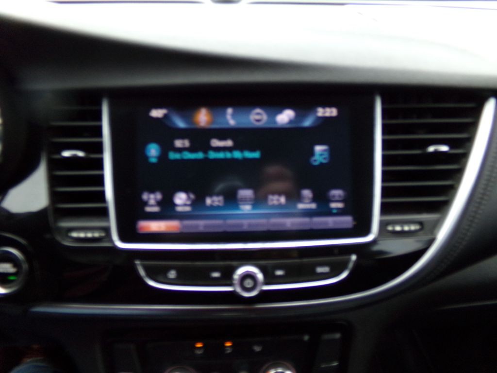 2017 Buick Enclave Image 8