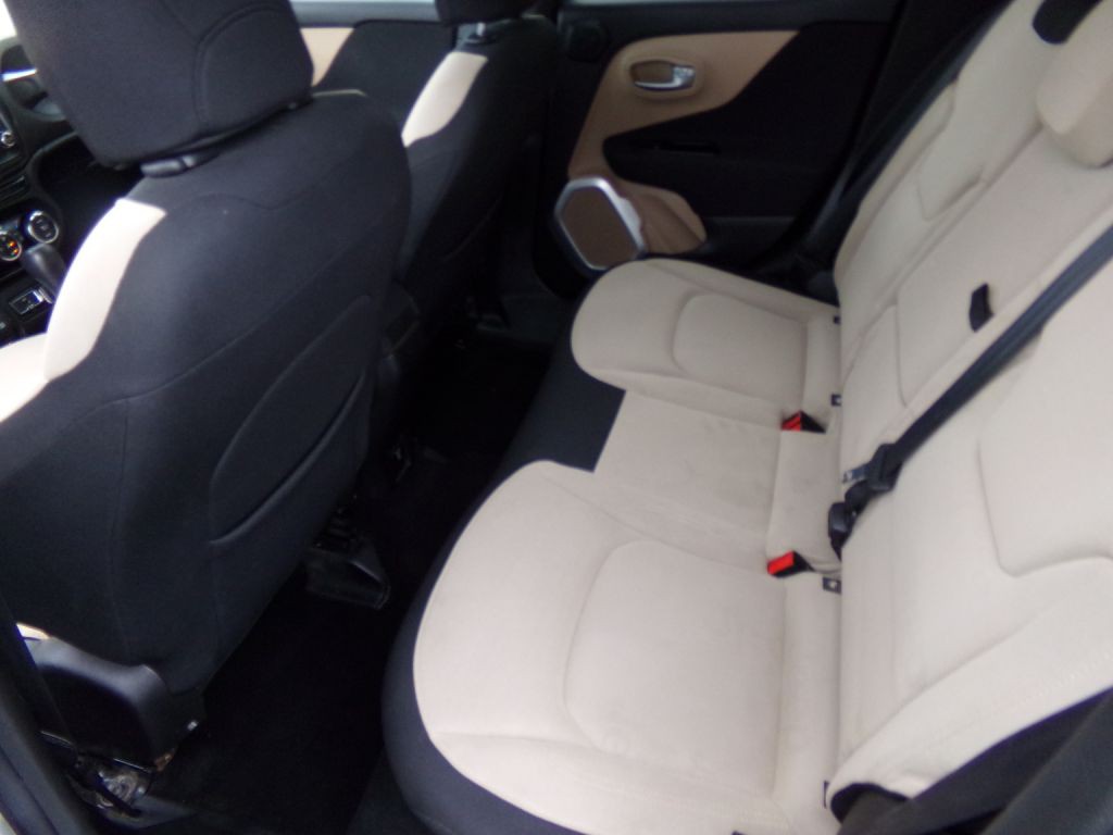 2015 Jeep Renegade Image 8