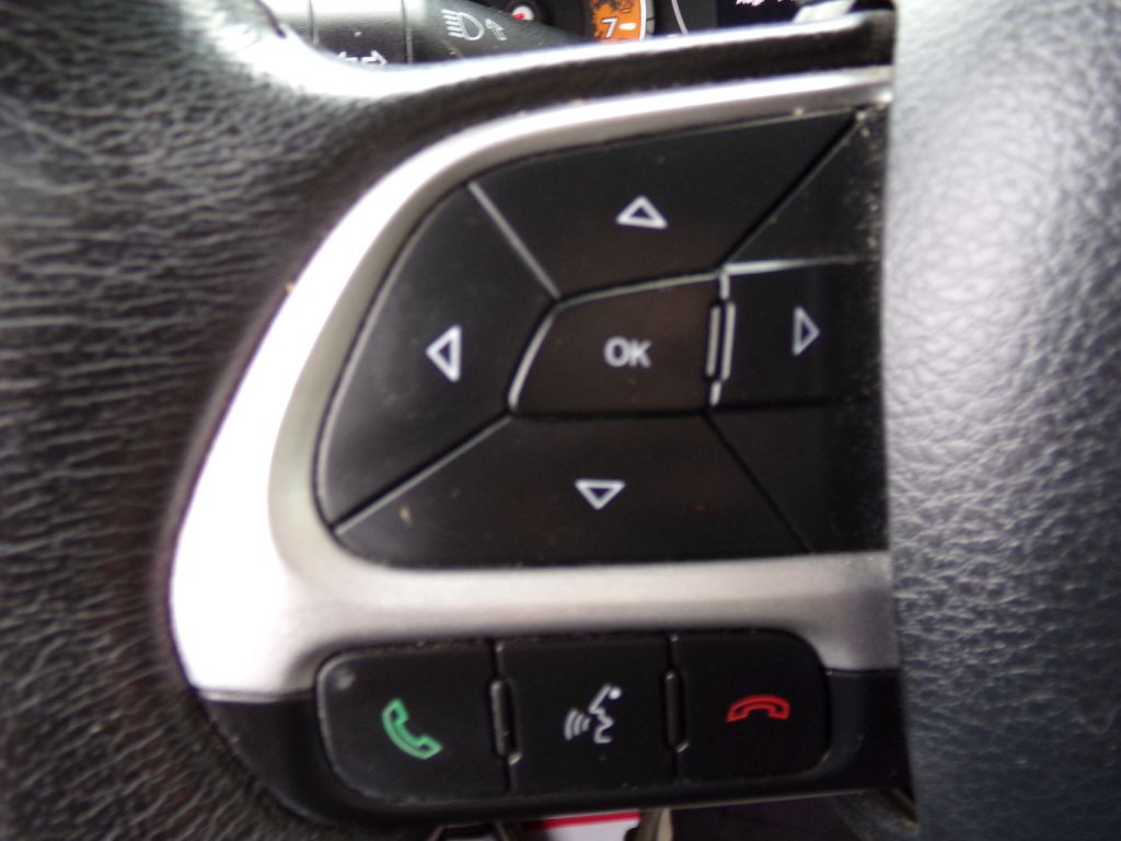 2015 Jeep Renegade Image 16