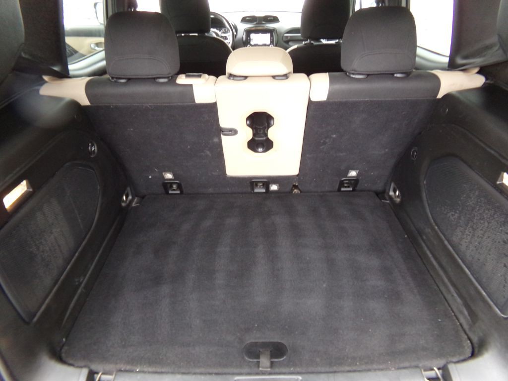 2015 Jeep Renegade Image 21