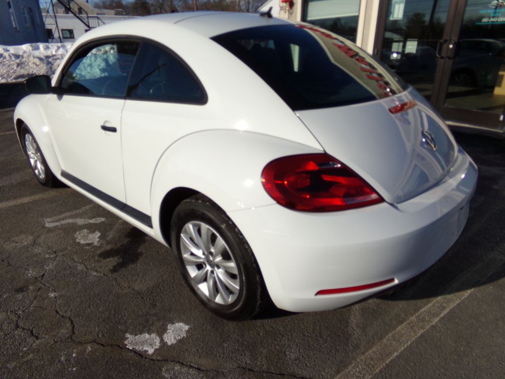 2014 Volkswagen Beetle Image 3