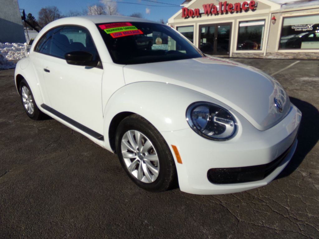 2014 Volkswagen Beetle Image 4
