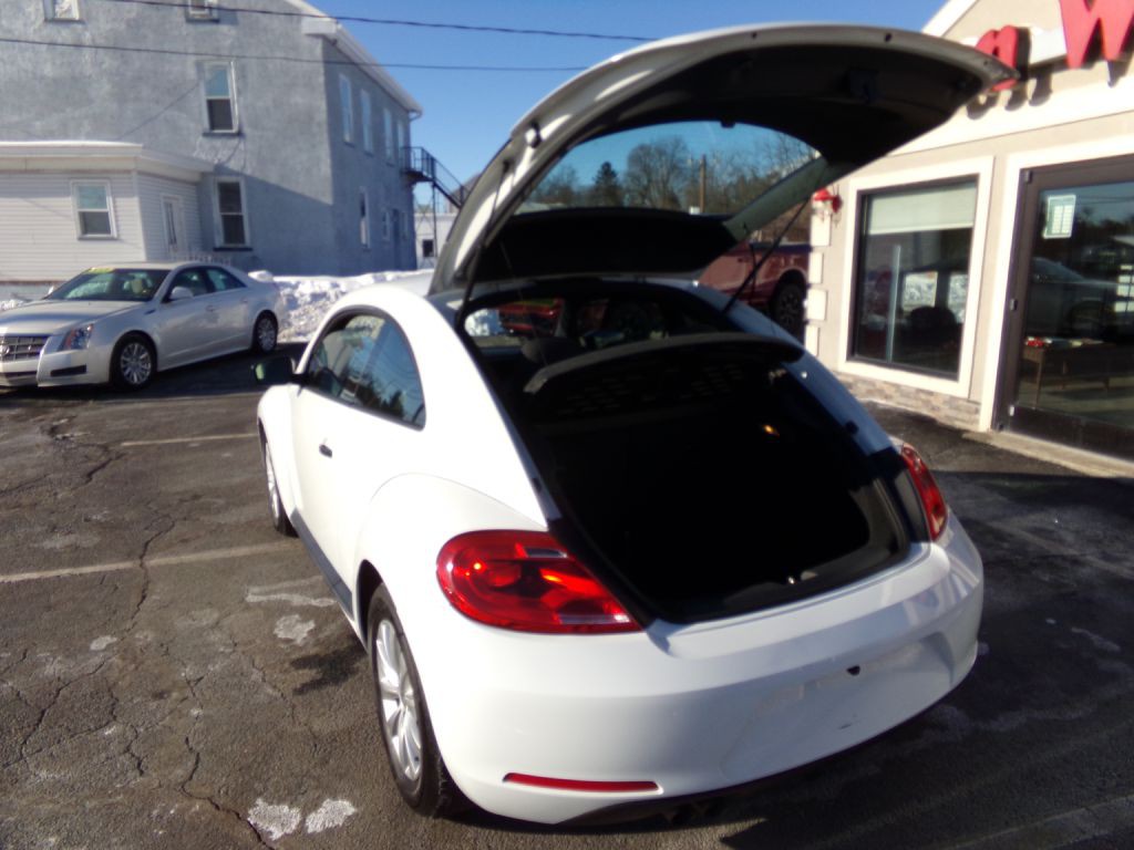 2014 Volkswagen Beetle Image 15