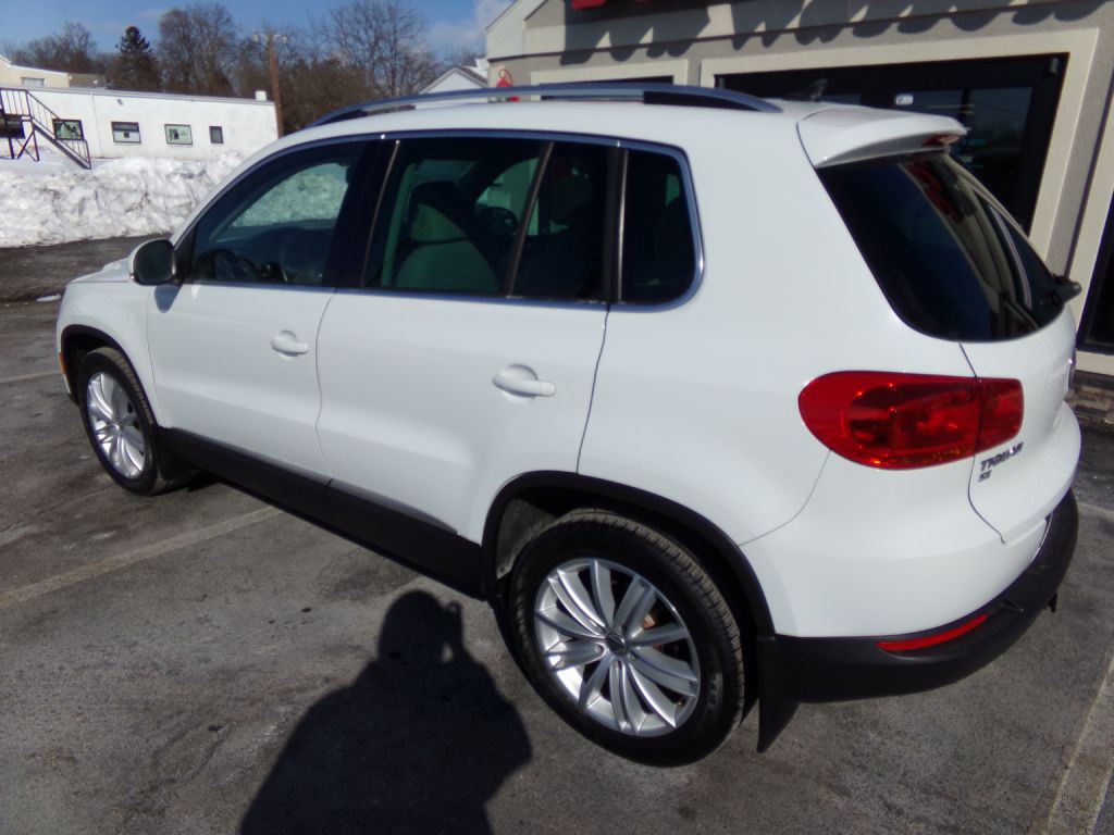 2016 Volkswagen Tiguan Image 2