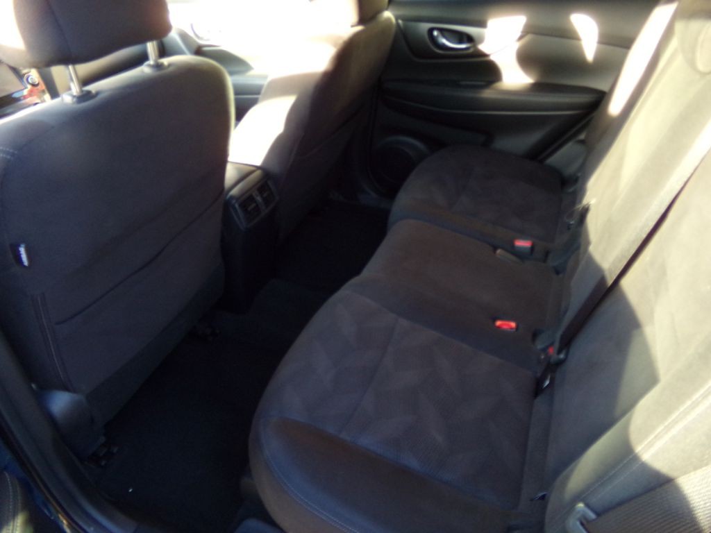 2015 Nissan Rogue Image 8