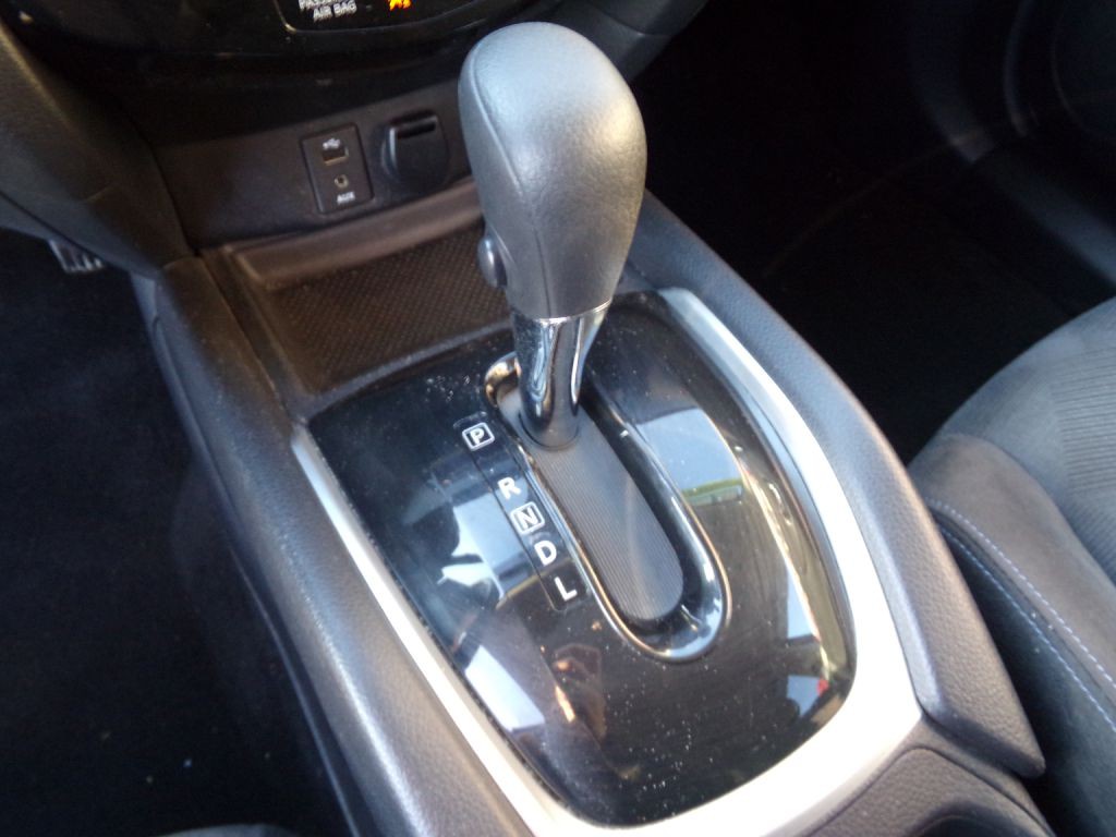 2015 Nissan Rogue Image 11