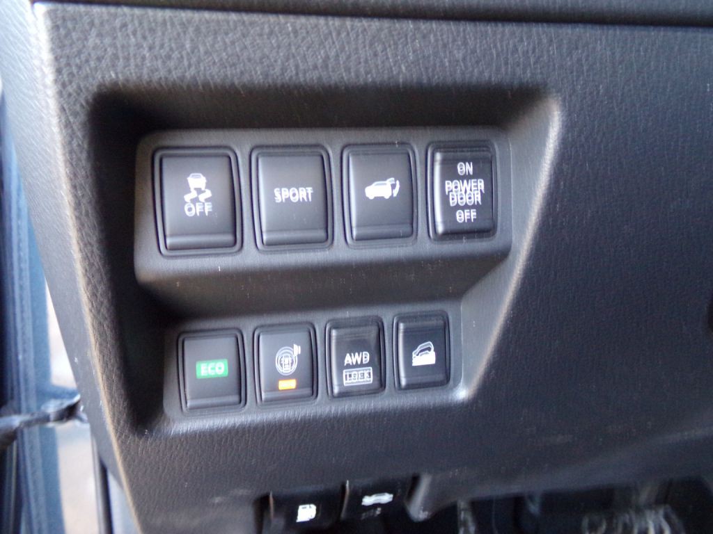 2015 Nissan Rogue Image 17