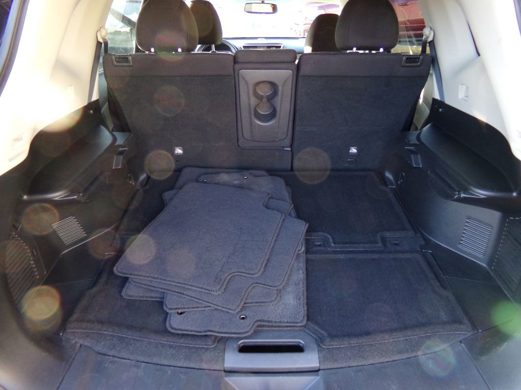 2015 Nissan Rogue Image 18