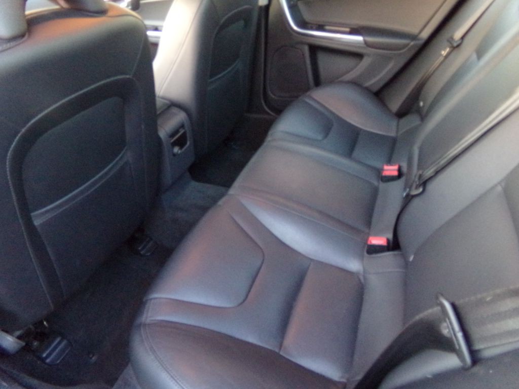 2015 Volvo S60 Image 6