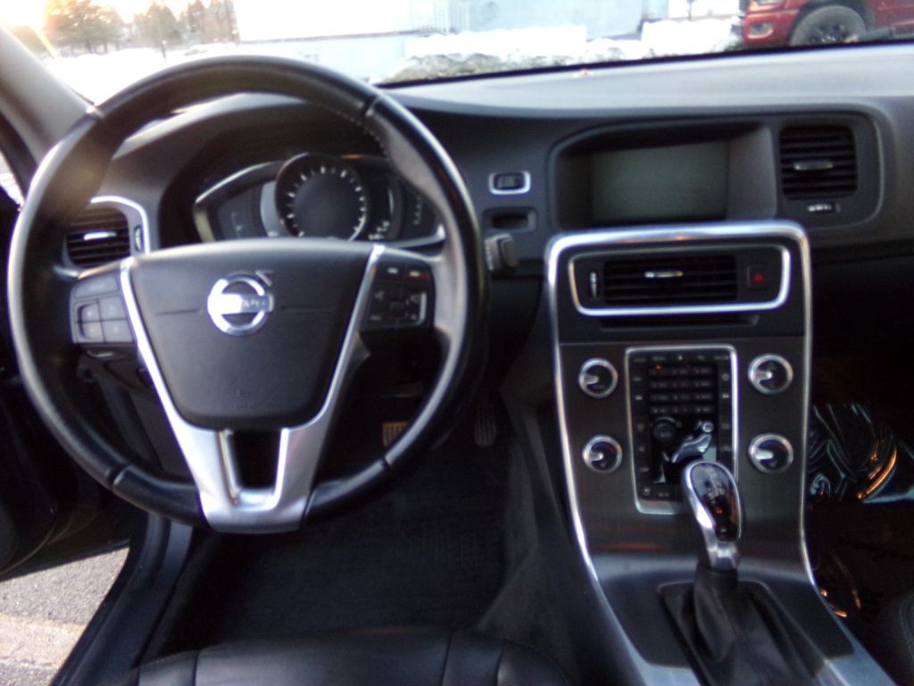 2015 Volvo S60 Image 7