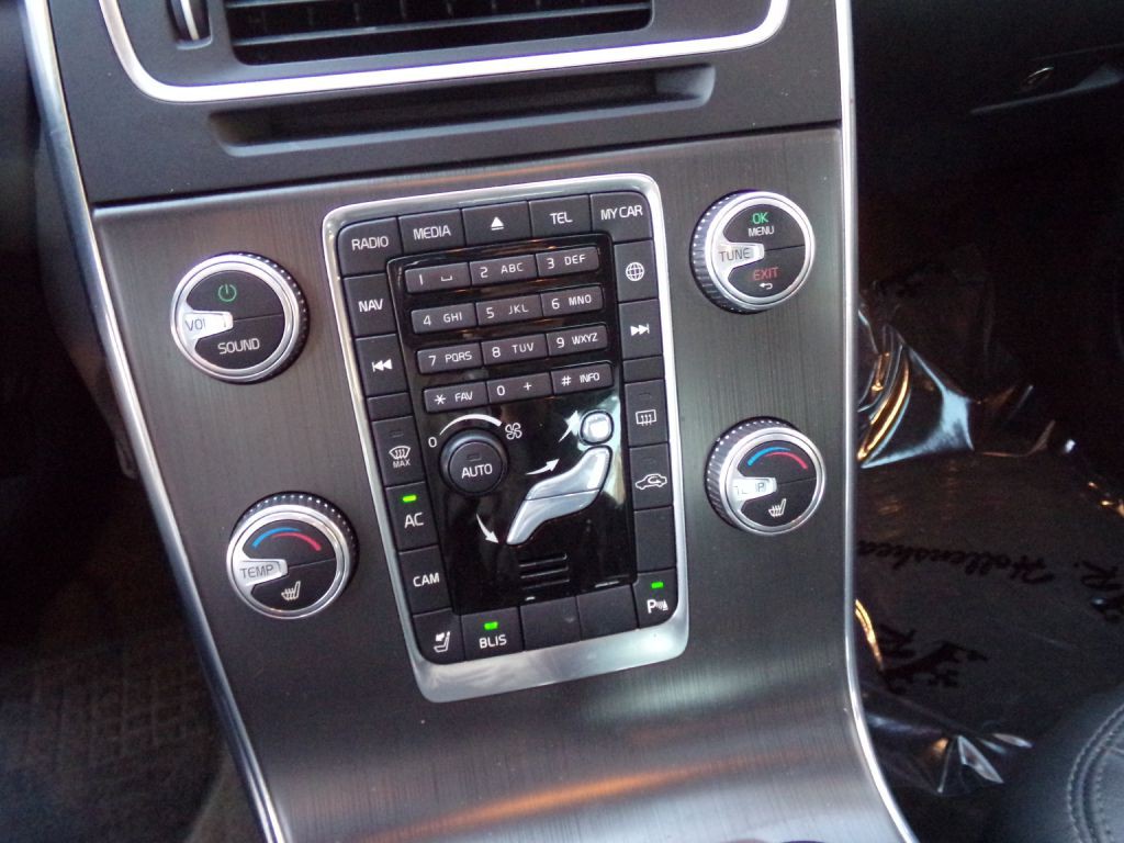 2015 Volvo S60 Image 9