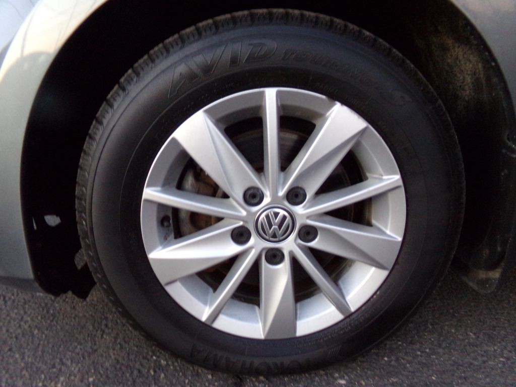 2015 Volkswagen Golf Image 17