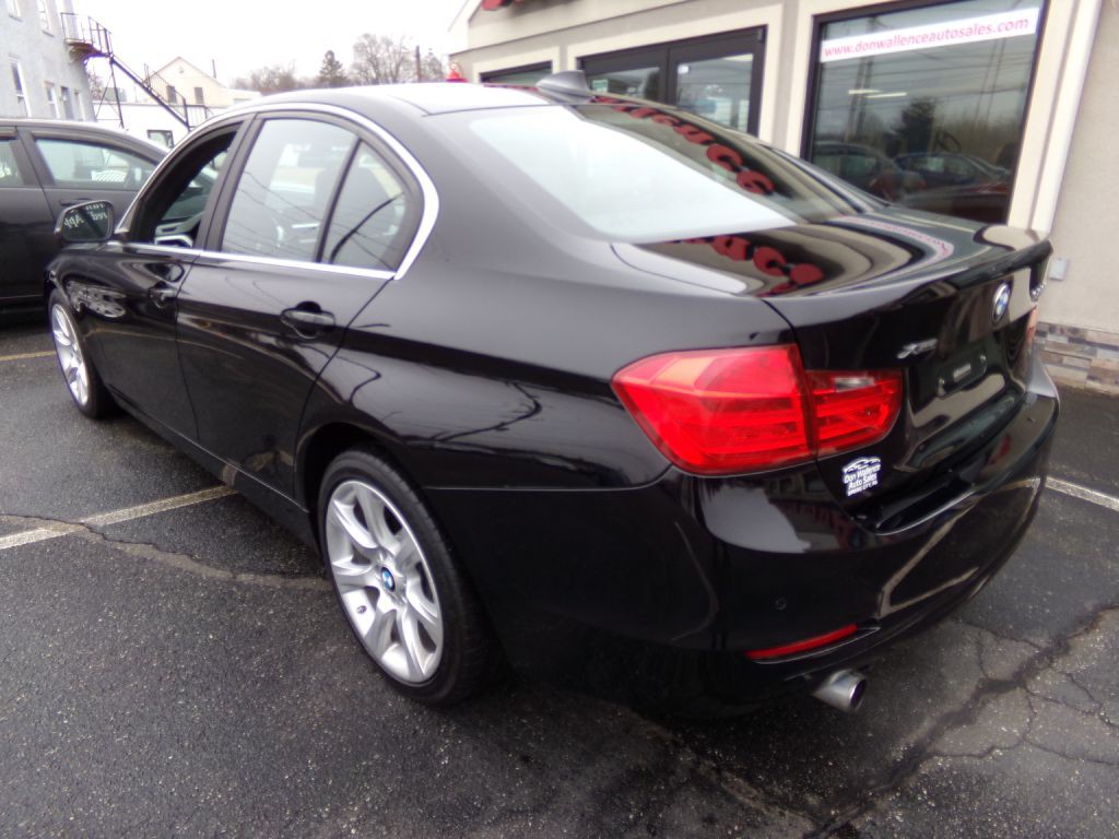 2015 BMW 3 Series Image 2