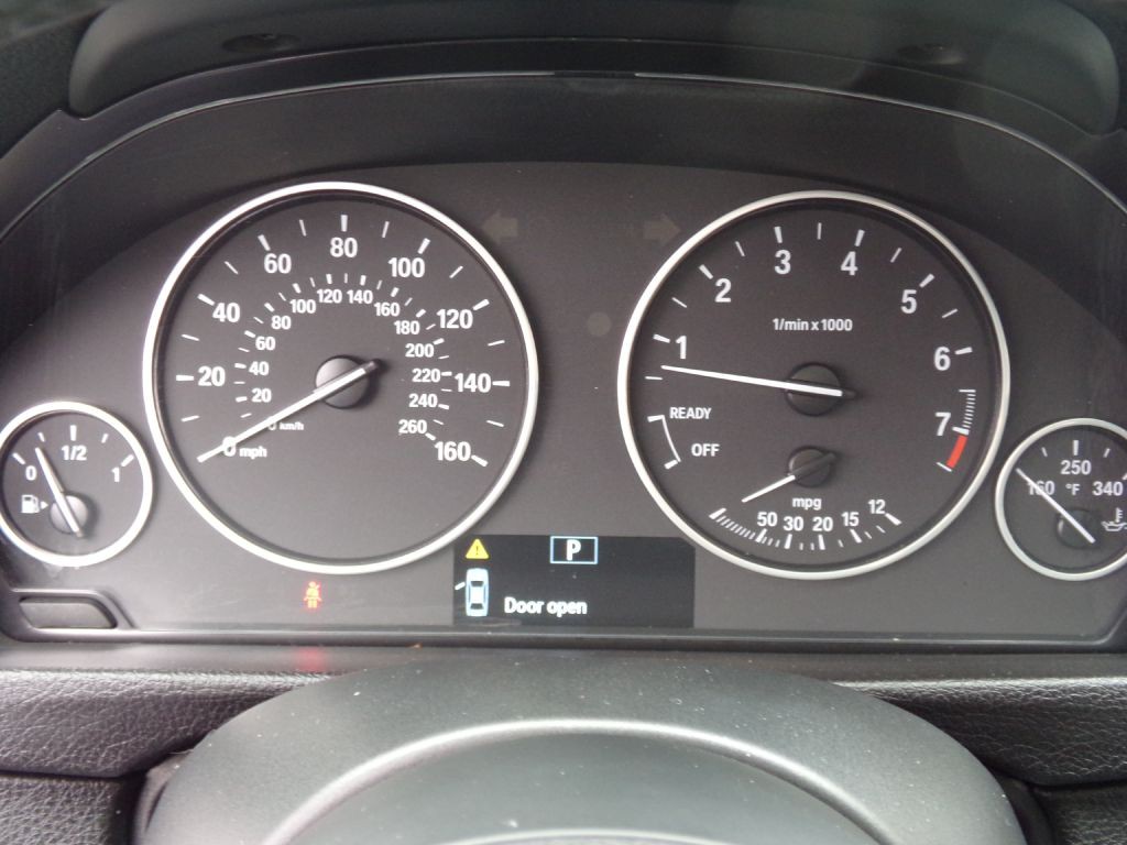 2015 BMW 3 Series Image 9