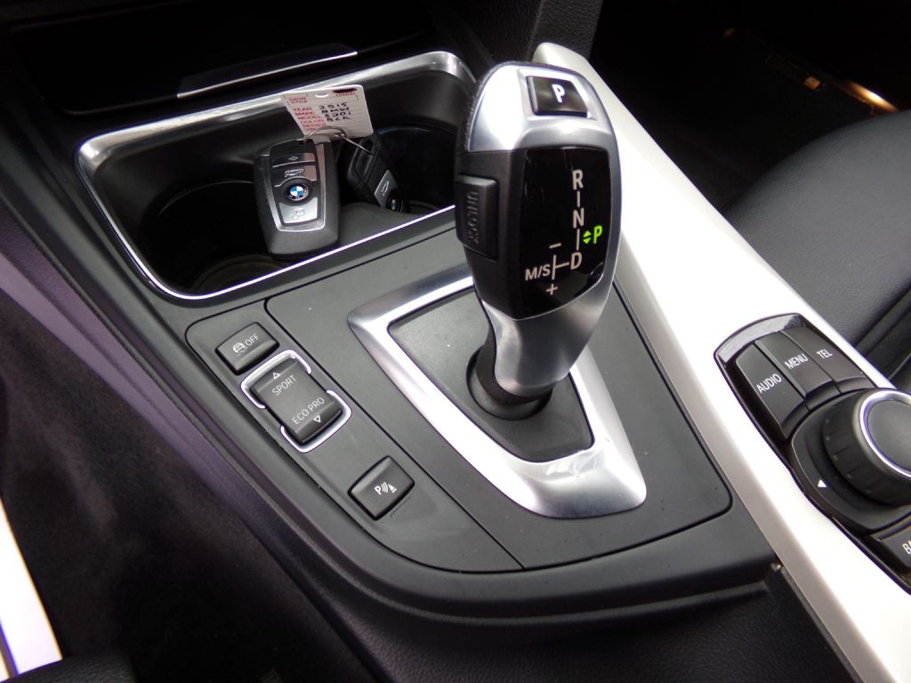 2015 BMW 3 Series Image 10