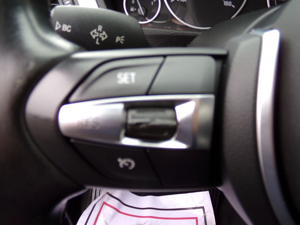 2015 BMW 3 Series Image 11