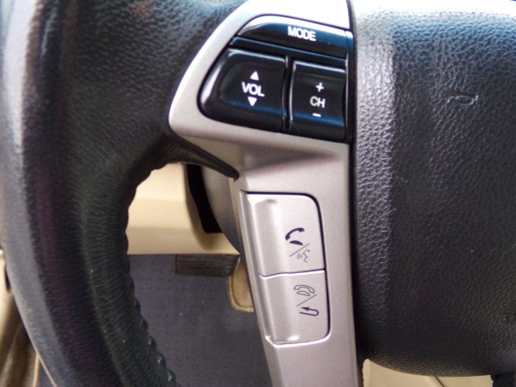 2011 Honda Accord Image 11