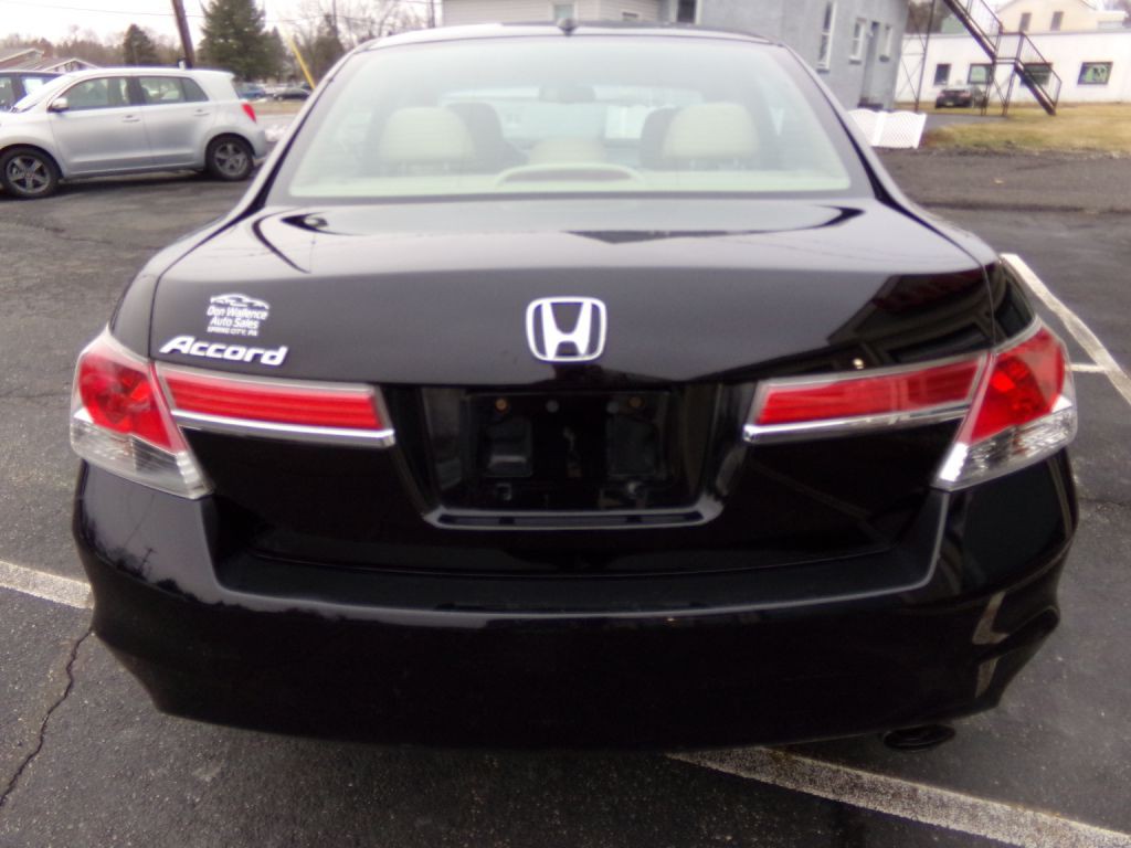 2011 Honda Accord Image 17