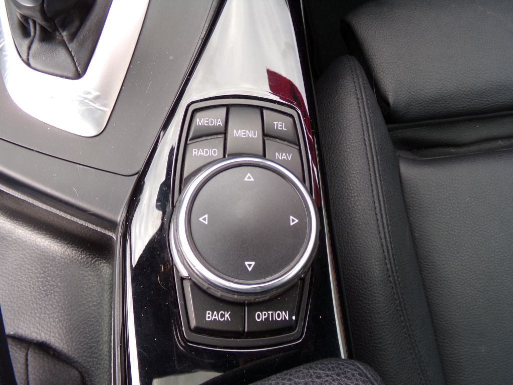 2016 BMW 2 Series Image 11