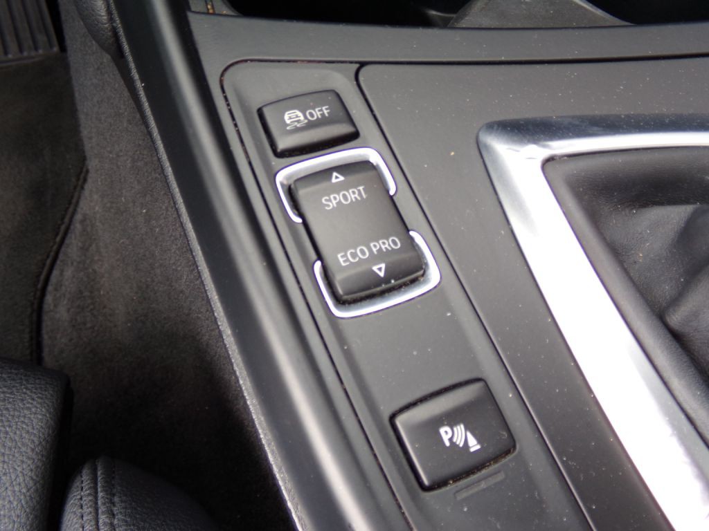 2016 BMW 2 Series Image 12