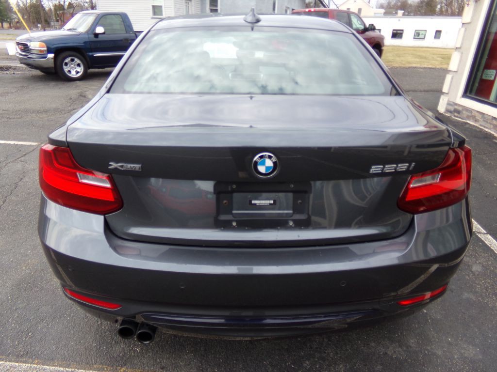 2016 BMW 2 Series Image 23