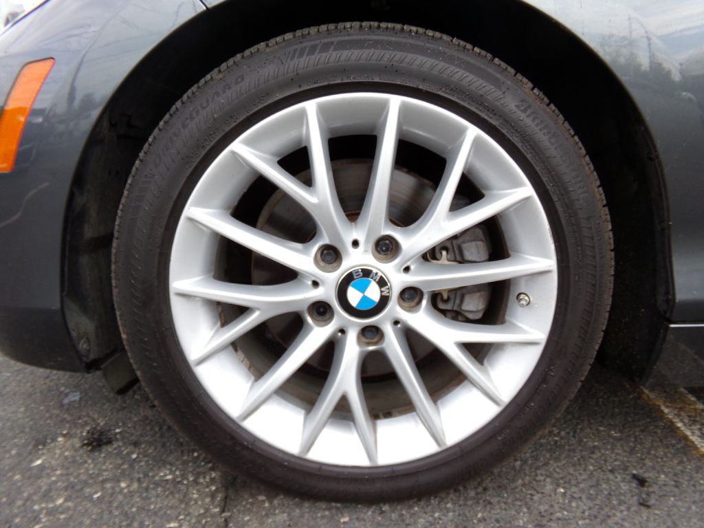 2016 BMW 2 Series Image 28