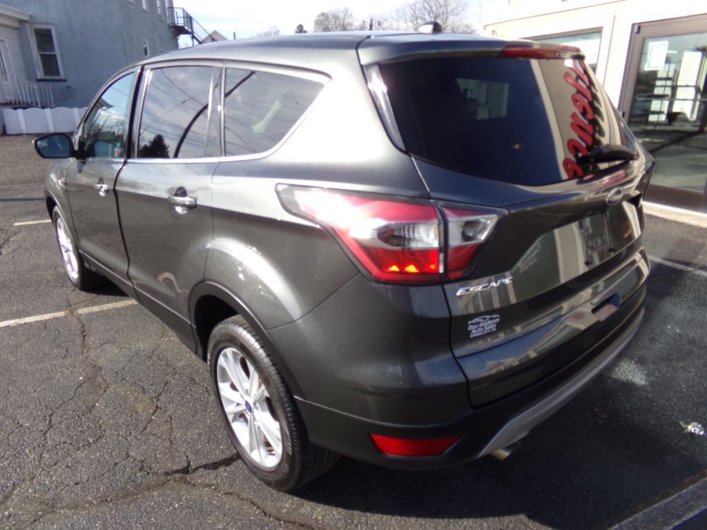 2017 Ford Escape Image 2