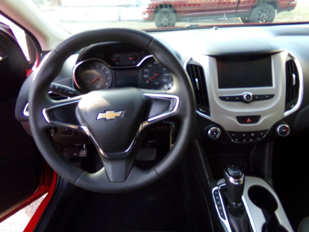 2017 Chevrolet Cruze Image 5