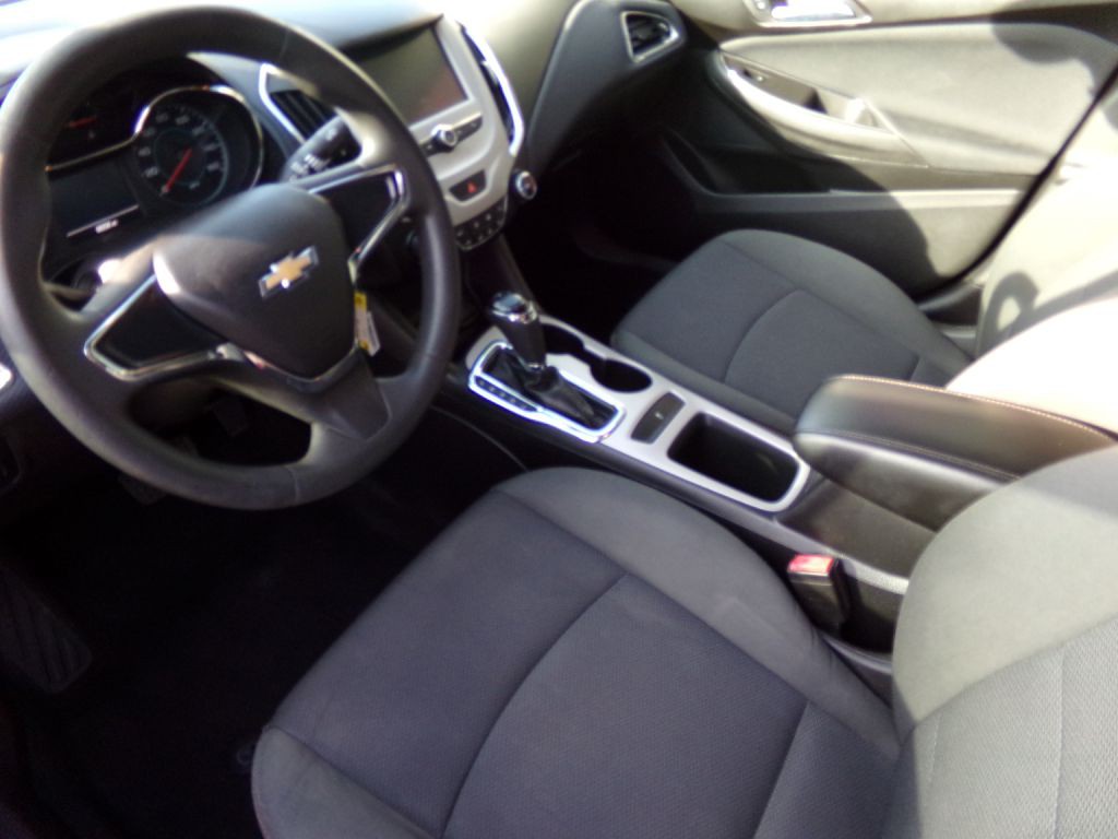 2017 Chevrolet Cruze Image 7