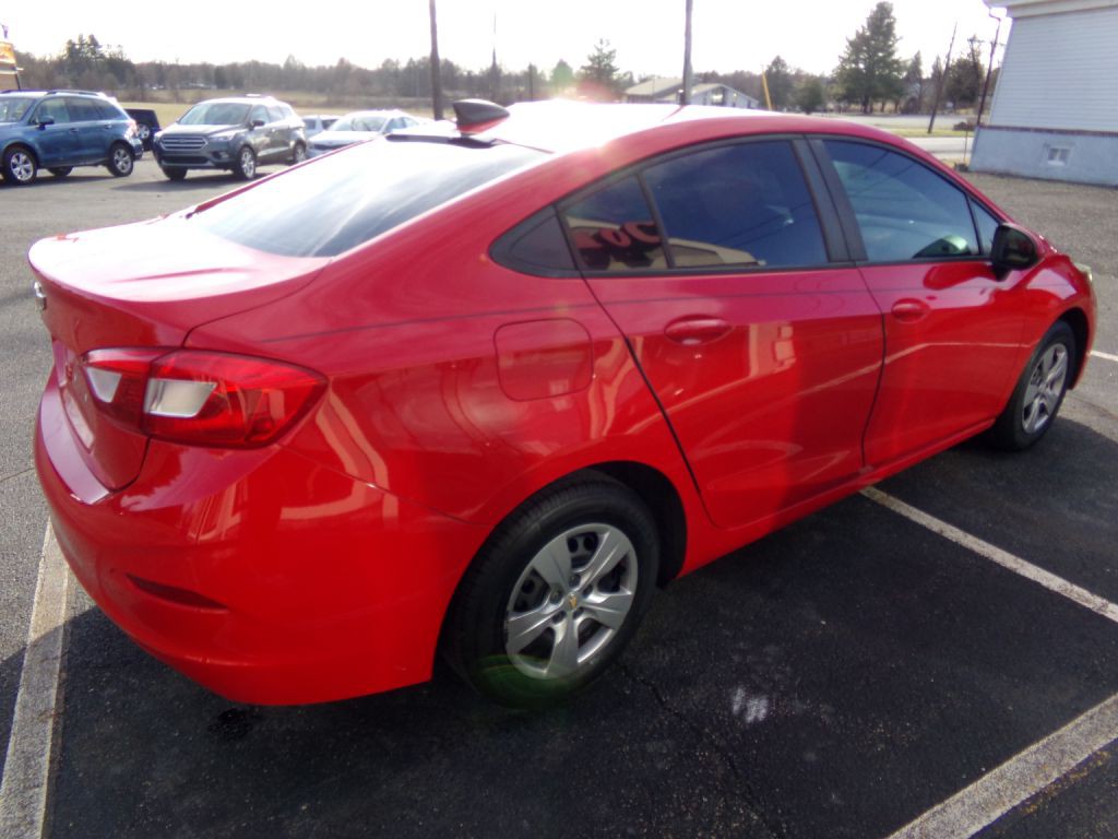 2017 Chevrolet Cruze Image 3
