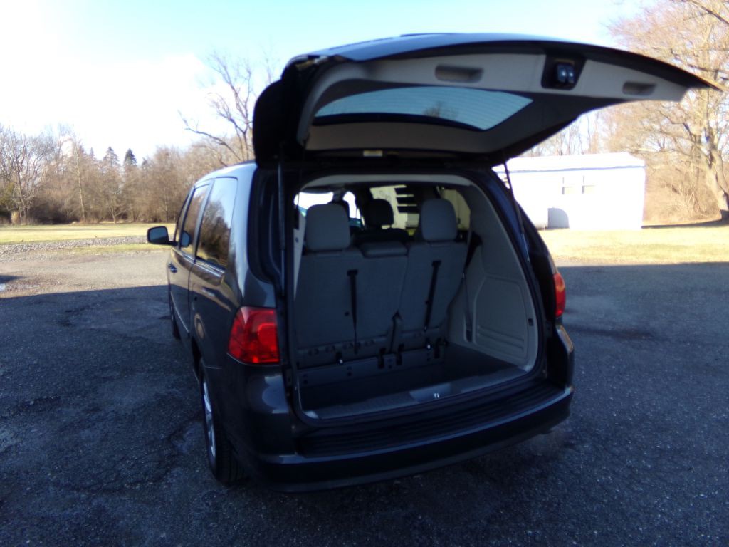 2012 Volkswagen Routan Image 21