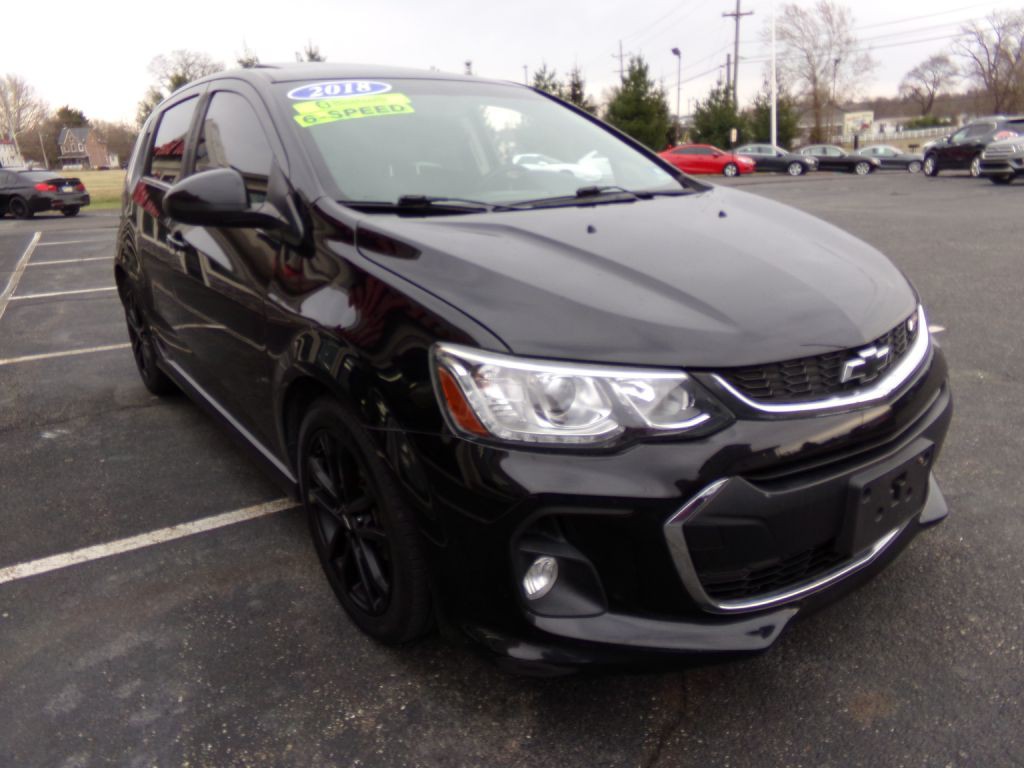 2018 Chevrolet Sonic Image 4