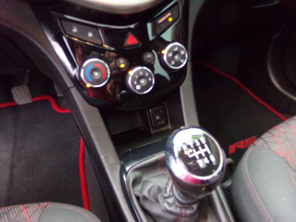 2018 Chevrolet Sonic Image 9