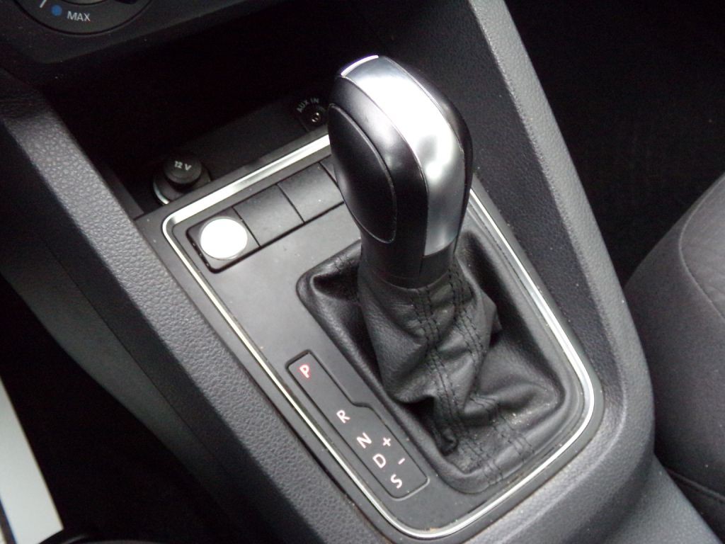 2015 Volkswagen Jetta Image 10