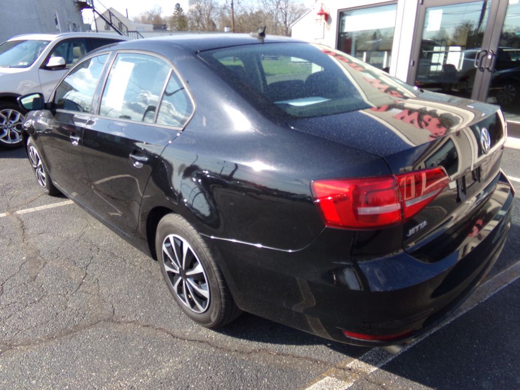 2015 Volkswagen Jetta Image 2