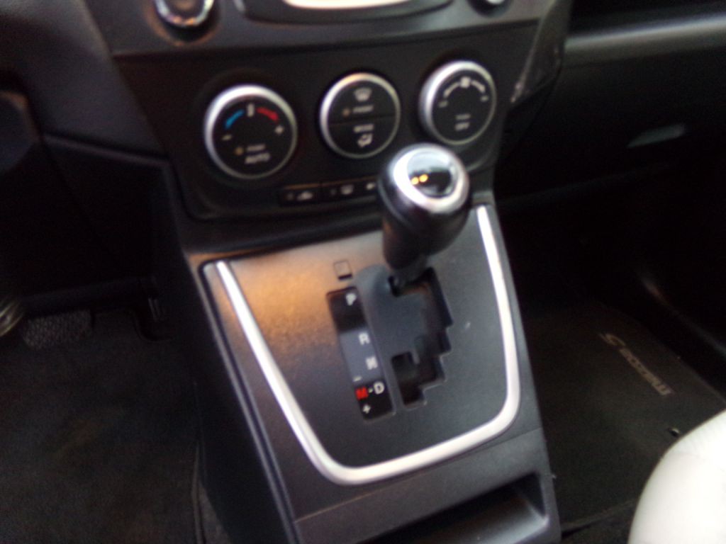 2013 Mazda Mazda5 Image 12