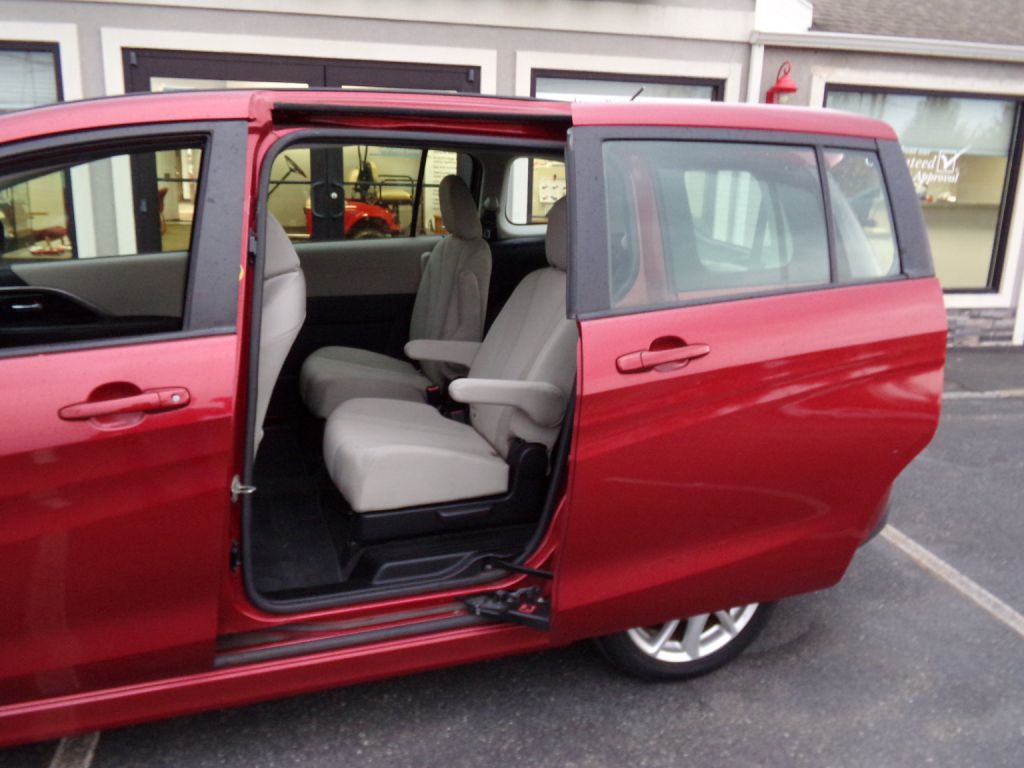 2013 Mazda Mazda5 Image 17