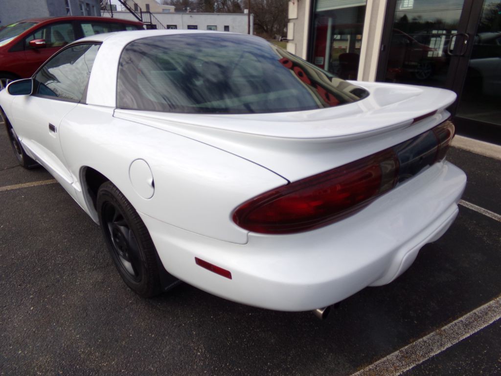 1994 Pontiac Firebird Image 2