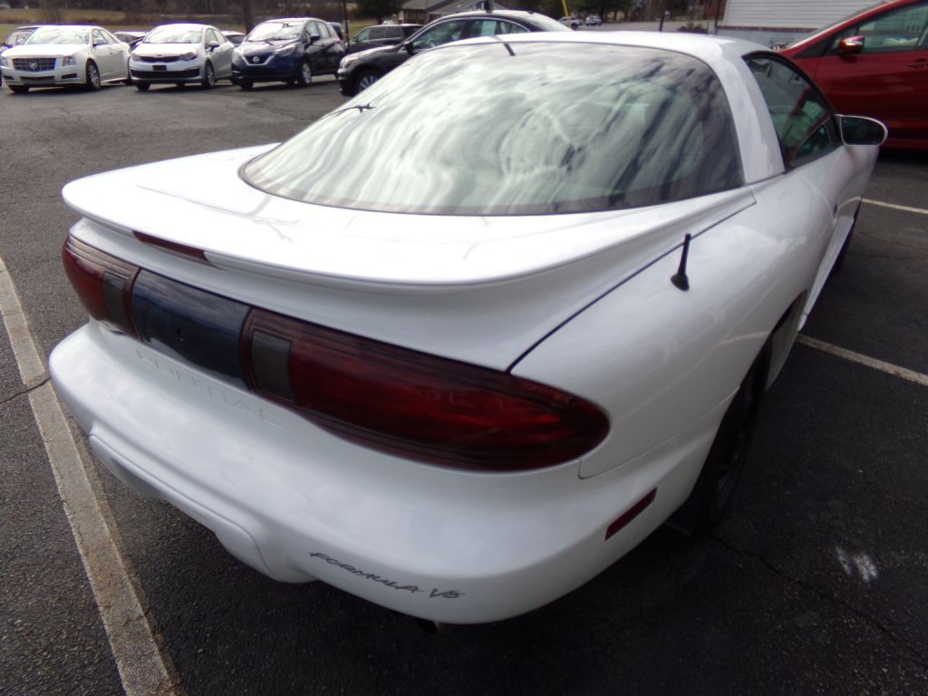 1994 Pontiac Firebird Image 3