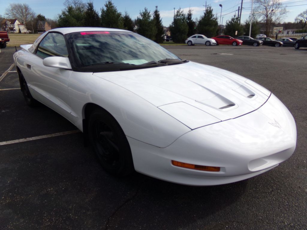 1994 Pontiac Firebird Image 4