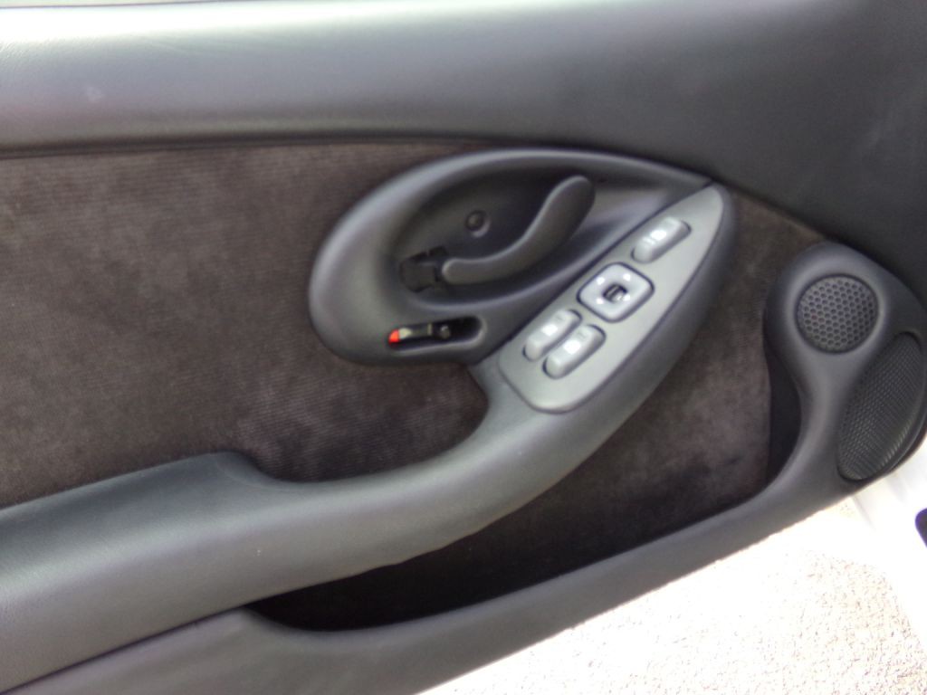 1994 Pontiac Firebird Image 10