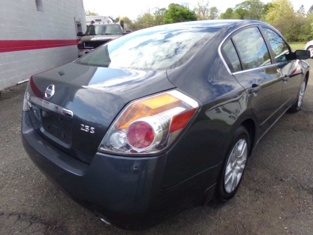 2012 Nissan Altima Image 2