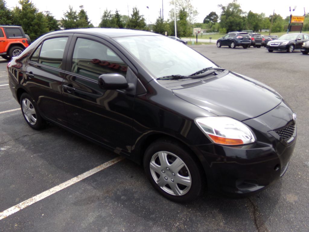 2010 Toyota Yaris Image 5