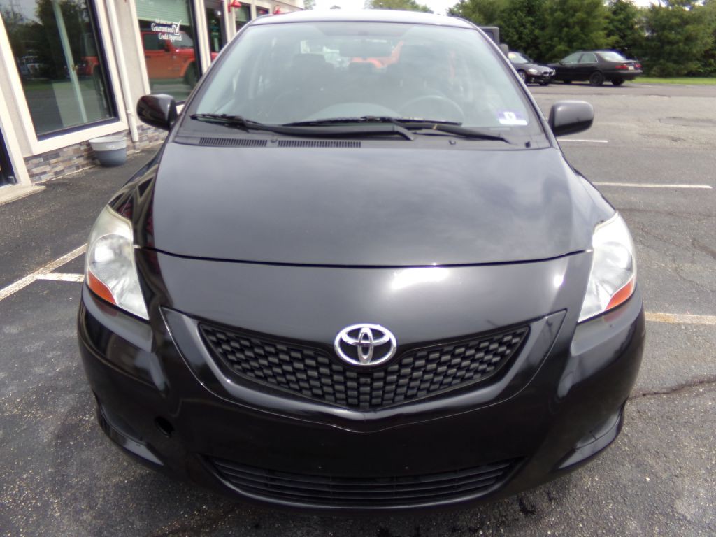 2010 Toyota Yaris Image 6