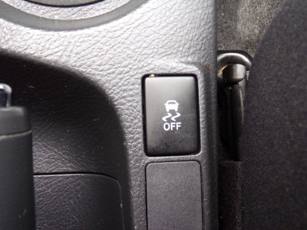 2010 Toyota Yaris Image 13